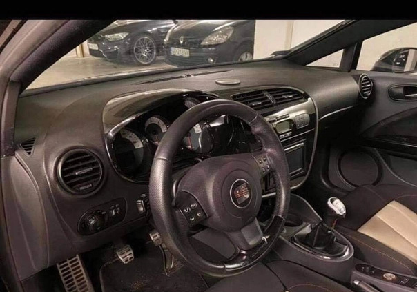 Seat Leon cena 25500 przebieg: 227900, rok produkcji 2005 z Chocz małe 56